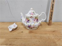 Crown Victorian Fine Bone China Teapot