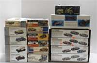 Lot #891 - Case of 4 Scale Models Metal Packard