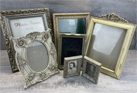 ASSORTED PHOTO FRAMES