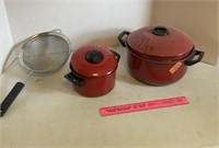 Pans With Locking Strainer Lids & Mesh Sifter