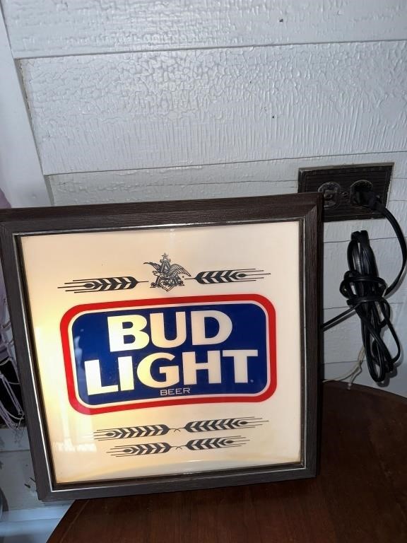 Electric Bud Light Sign (Works)