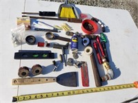 Miscellaneous lot ,small level, bits, small mag
