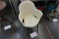 unusual Sintesi molded chair by Marcello