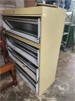 4 drawer file cabinet 42w x 18d x 52t