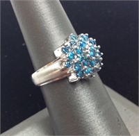 10kt GOLD & BLUE TOPAZ CLUSTER RING, 4.7g, SIZE 7