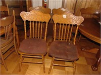 Set of 4 oak pressed back chair