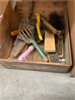 Brushes & Tools Lot
