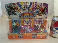 Paquet de 3 figurines Skylanders Giants neuves