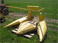 NEW HOLLAND 824 WIDE CORN HEAD w/ NARROW ROW KIT