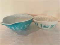 Vintage Amish Butterprint Pyrex Set of 2