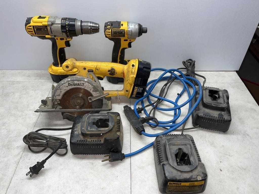 DeWalt XRP 18V drill, impact driver, saw c/w 3