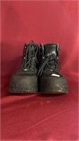 Men’s 10.5 black outdoor boots