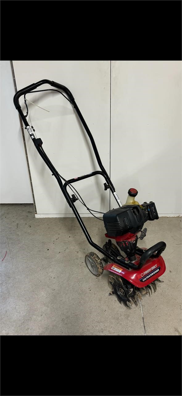 Gas Troy-Bilt Cultivator/Edger