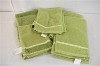 8 SMALL GREEN TOWELS - 26  X 15"