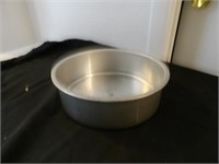 BID X 5:  New LAYER CAKE PANS 9" X 3"