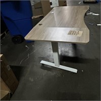 Electric desk table