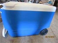 Igloo Cooler on Wheels