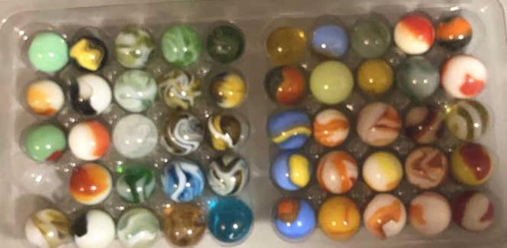Tray of 40+ Vintage Marbles
