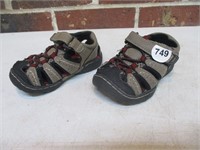 Beaver Creek Infant SZ 5.5 Sandals