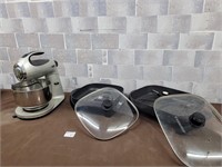 Mixer and cooking pans