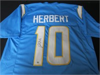 JUSTIN HERBERT SIGNED CHARGERS JERSEY COA