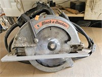 Black & Decker electric circular saw. Not tested.