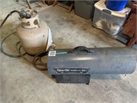 DYNA-GLO WORKHORSE HEATER. COMES WITH PROPANE TANK