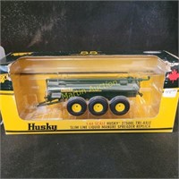 Husky 27500) Tri-axle Slim Line Liquid Manure