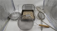 Baskets, colander, strainers, pan