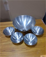 Metal serving bowl