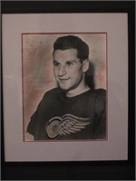 FRAMED LARRY ZEIDEL PHOTO FADED SIGNATURE