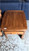 Broyhill end table w drawer