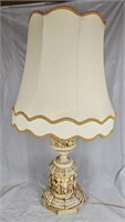 Estate Size Ornate Lamp W/ Lion Heads & Romans
