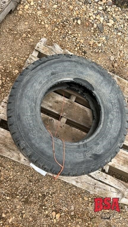 235 75R15 Truck Tire