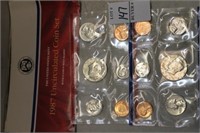 1987 UC COIN SET