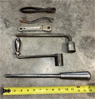 Assorted Machine Handles / Tools