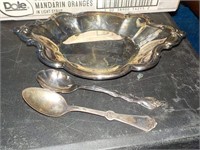 Plated dish, spoons