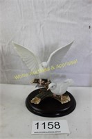 Homco White Doves Figurine w/Wood Base