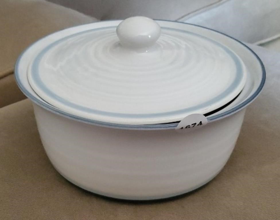 Pfaltzgraff 2 quart casserole dish