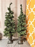 4’ potted Christmas tree set of 2