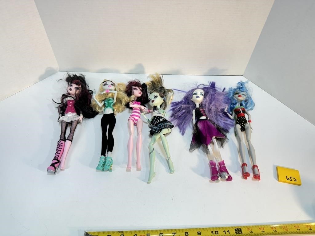 Clean Monster High Dolls