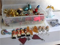 Vintage Christmas Items & Ornaments