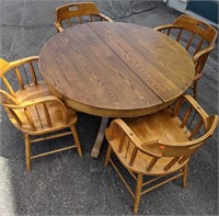 Pedestal table with four barrel back chairs 45" x