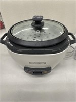 6-CUP BLACK+DECKER RICE COOKER (SIGN OF USAGE)