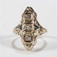 ART DECO 18K WHITE GOLD AND DIAMOND LADY'S RING,