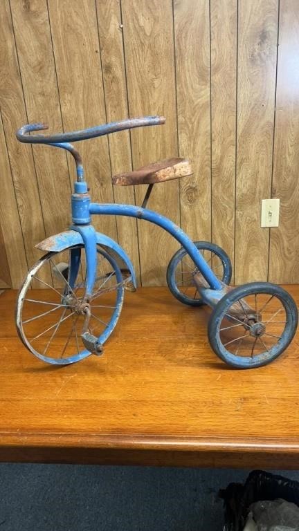 Kids tricycle 22” to seat