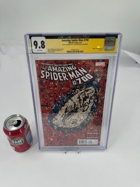 Signed by Stan Lee & Dan Slott , Amazing