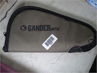 Small Padded Gander Mnt Pistol Case / Pouch