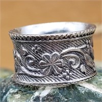 925 SILVER BAND RING SZ 8