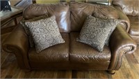 Flexsteel Brown Leather Love Seat W 4 Pillows